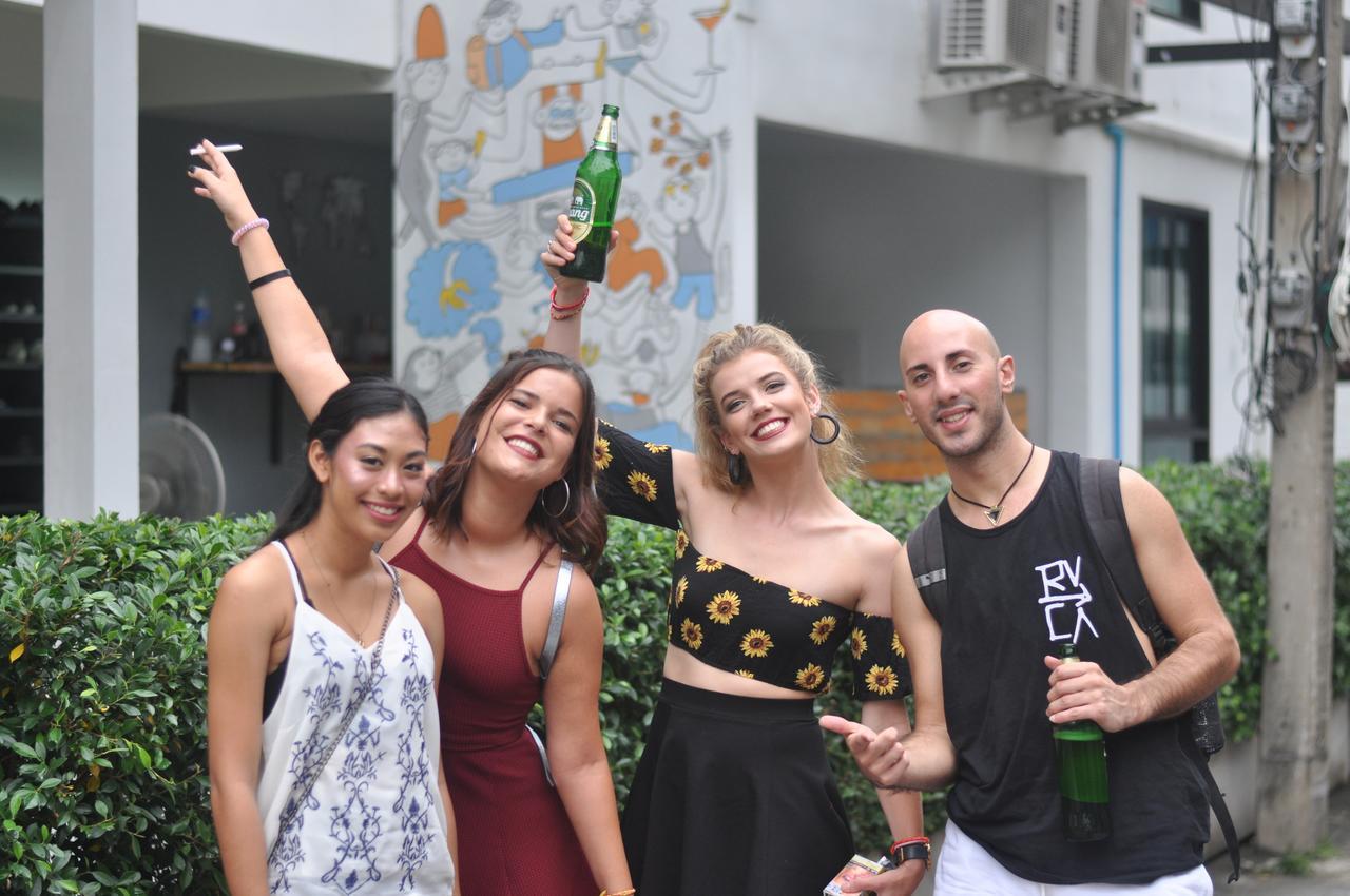 Monkeynap Hostel Bangkok Exterior foto