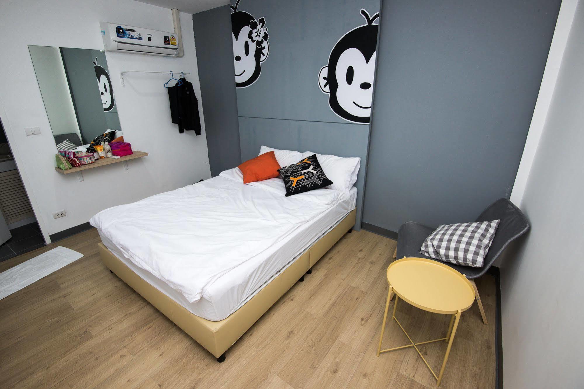 Monkeynap Hostel Bangkok Exterior foto